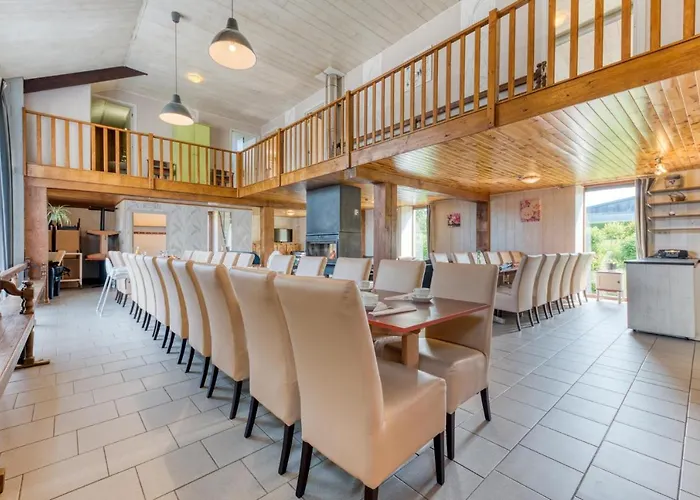 Casa vacanze Le Chateau-ferme De Laval : La Grange *